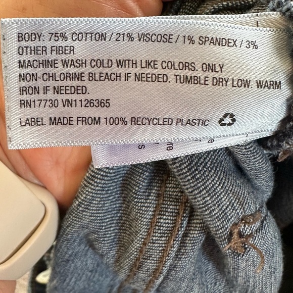 Universal Thread High Rise Slim Straight Dark Wash Denim Cropped Jeans Sz 10/30R - Picture 8 of 9